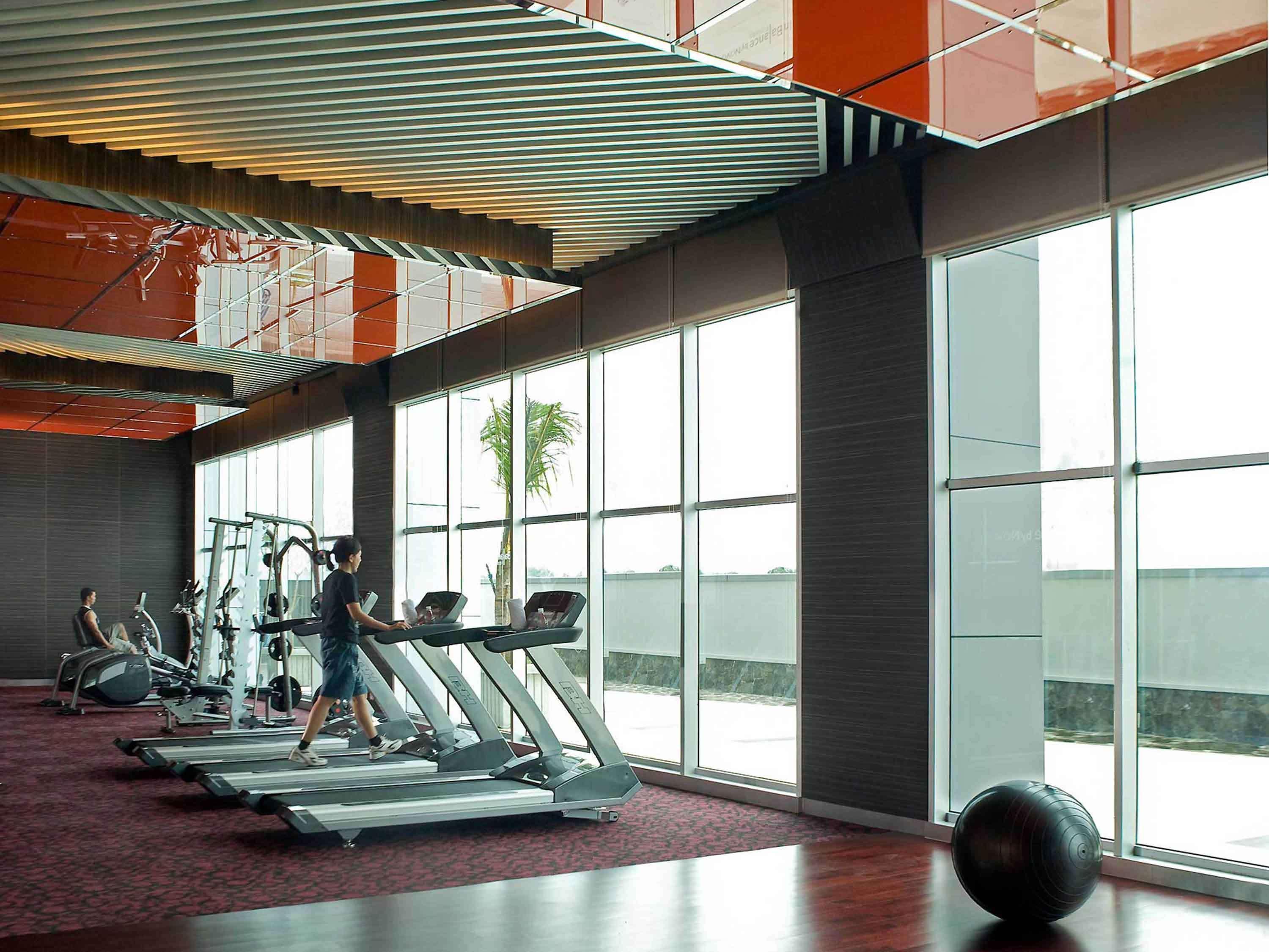 Novotel Bangka Hotel & Convention Center Pangkal Pinang Exterior foto
