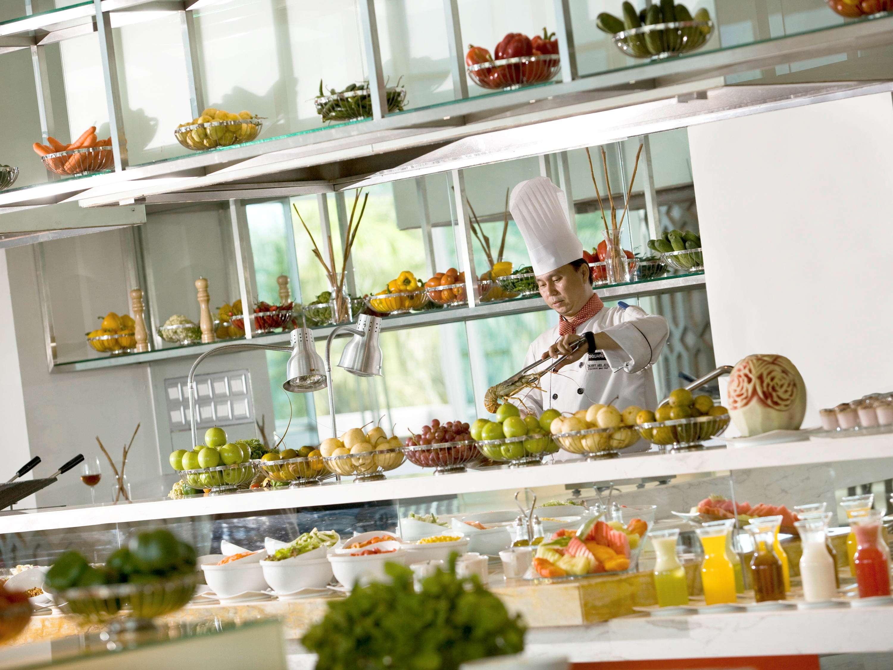 Novotel Bangka Hotel & Convention Center Pangkal Pinang Restaurant foto