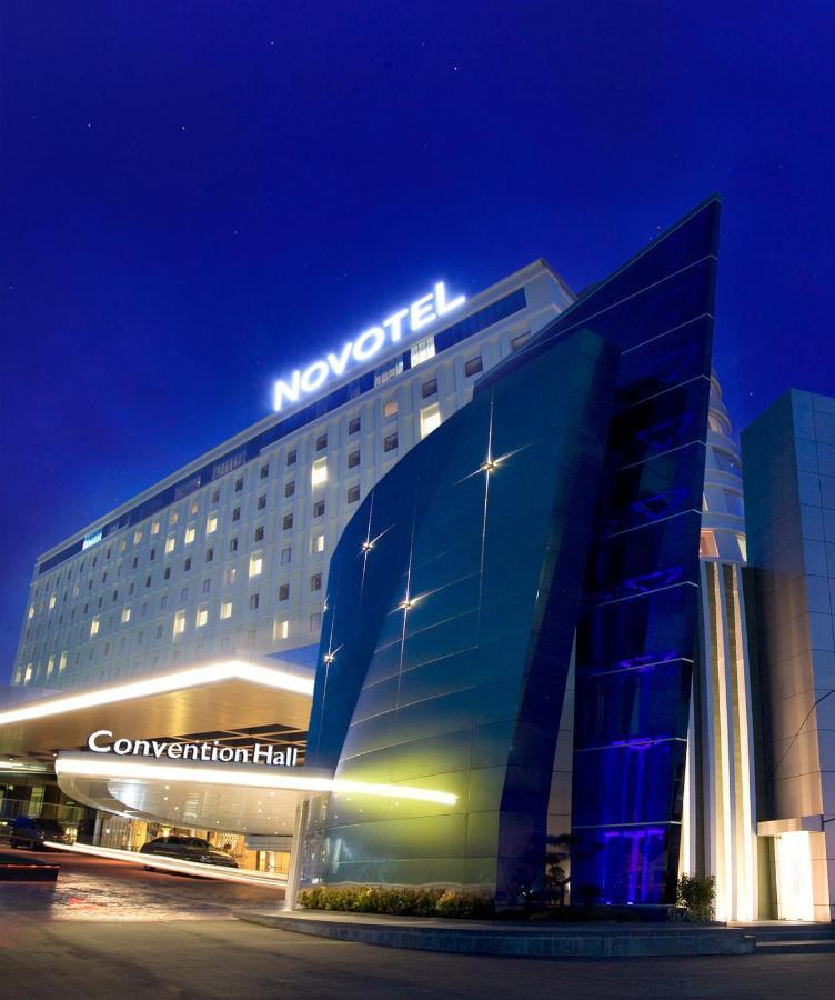 Novotel Bangka Hotel & Convention Center Pangkal Pinang Exterior foto